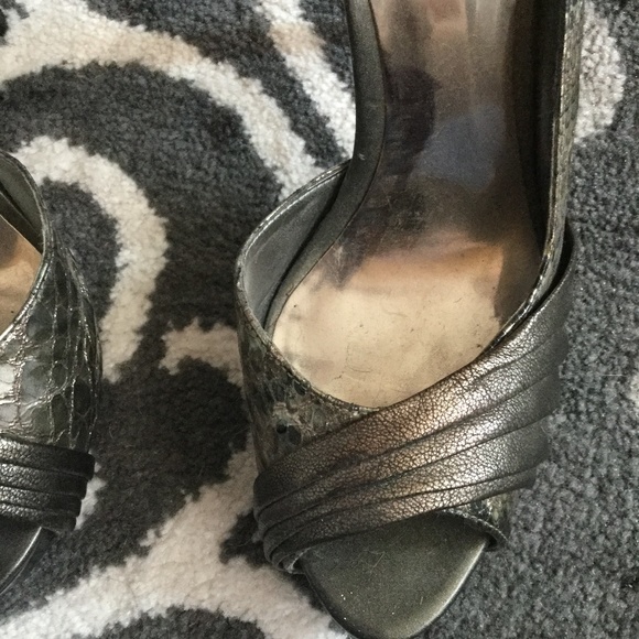 2 Pairs of Metallic Stilettos 8 1/2 Guess + Santan - Picture 2 of 8